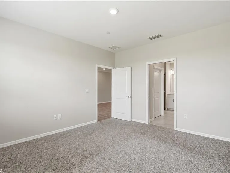 11841 Venetian Lagoon Dr — Photo 23