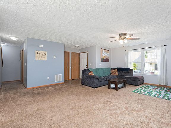 4th image of 2647 Bloom Dr #132
