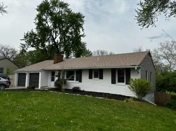 206 NE 67th St, Gladstone, MO 64118