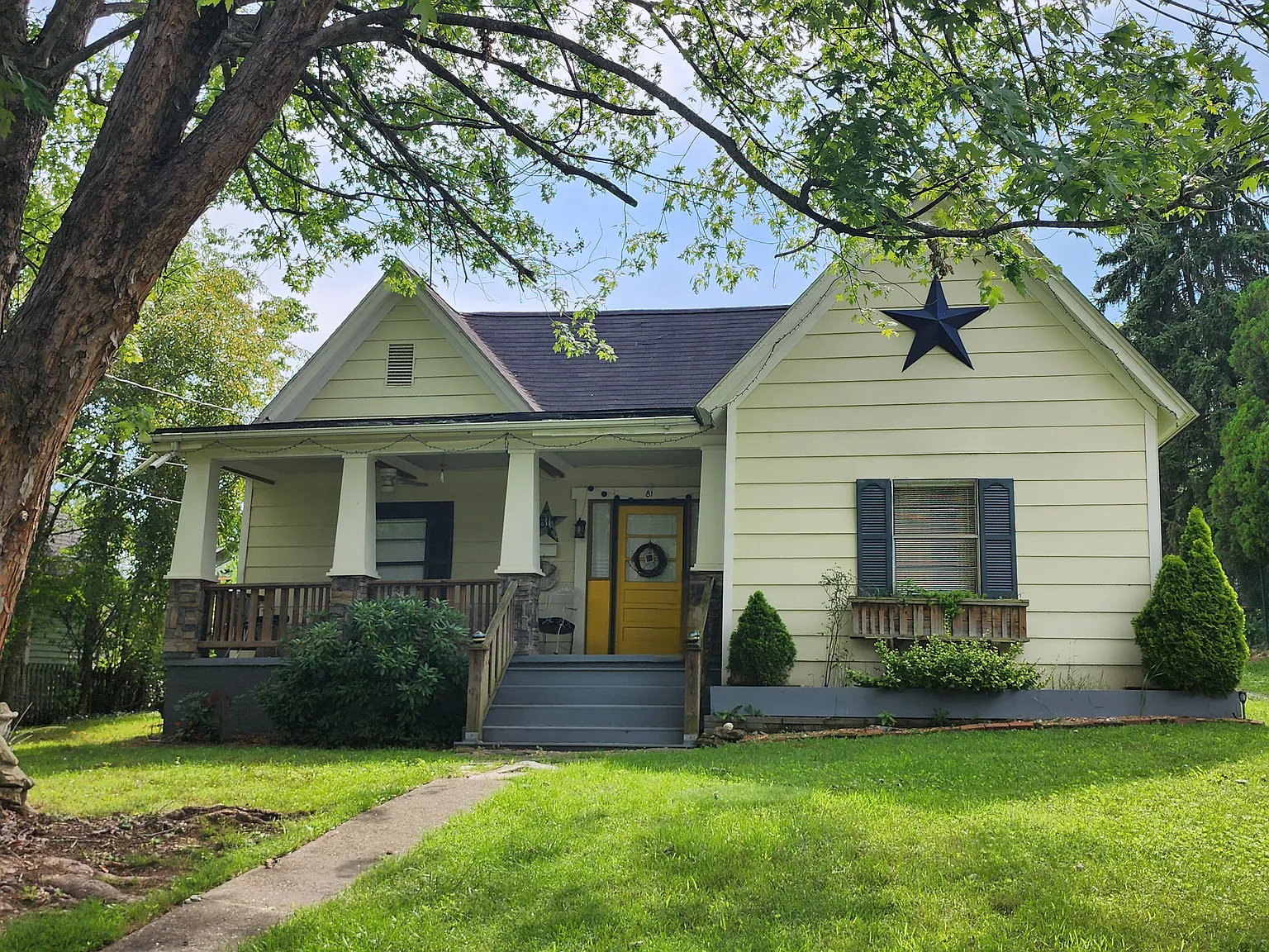 81 Mount Clare Ave — Photo 1
