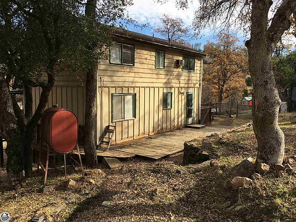 3rd image of 20748 W Willow Springs Dr