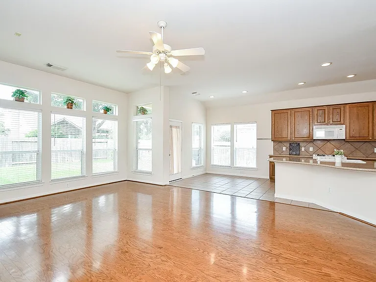 4703 Camden Brook Ln — Photo 7