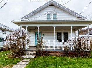220 South St, Ripley, WV 25271