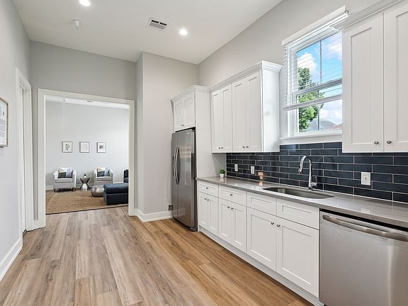 3rd image of 7417 Burthe St #2B