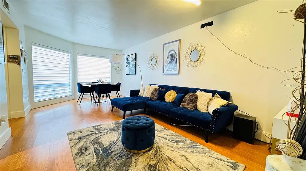 1 bed, 1.0 bath, 642 sqft, $1,450 — Photo 2