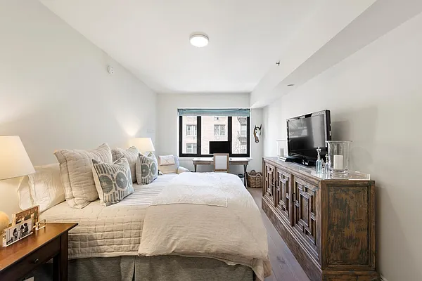 Sold by Douglas Elliman | media 12