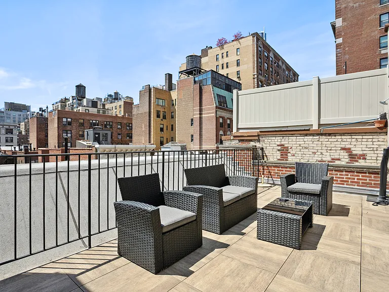 125 E 83rd St #Penthouse 9 — Photo 14