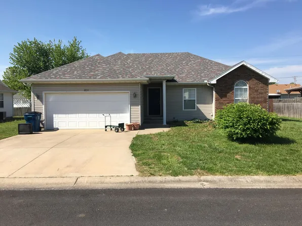 2151 Sandy Ln, Webb City, MO 64870