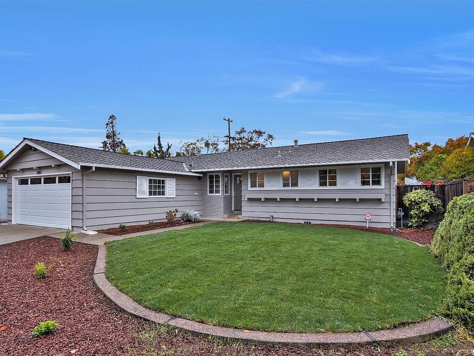 2nd image of 885 Lonna Ln