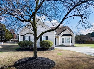 1480 Rose Pointe Dr, Loganville, GA 30052