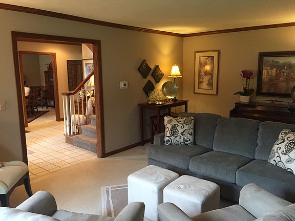 3rd image of 430 Shadydale Dr