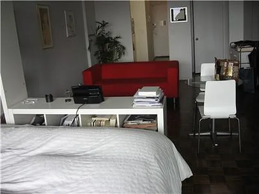 Rented by RELO REDAC INC. | media 9