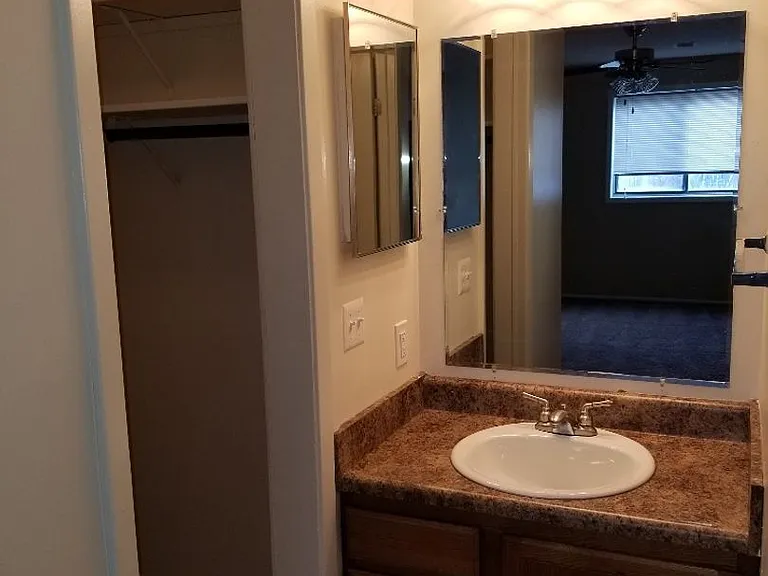 Superior Place Apartments — Photo 17