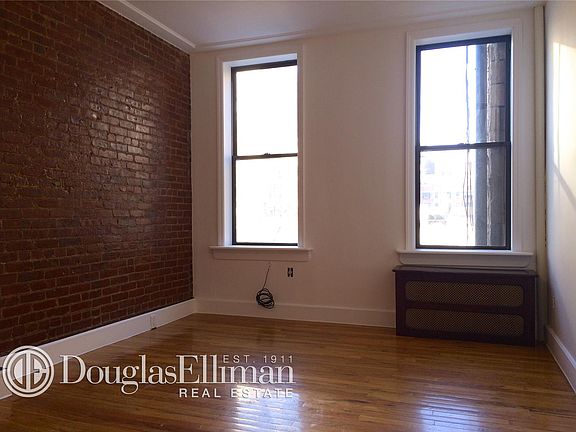 5th image of 317 W 76th St APT 5R