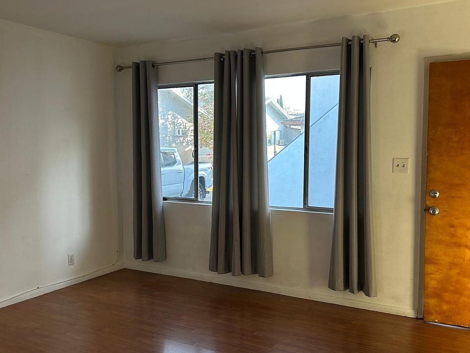 1st image of 5811 Encinita Ave