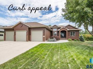 425 Ivy Rd, Tea, SD 57064