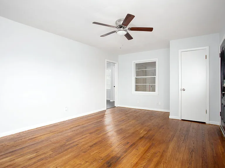 3505 Lometa Dr — Photo 7