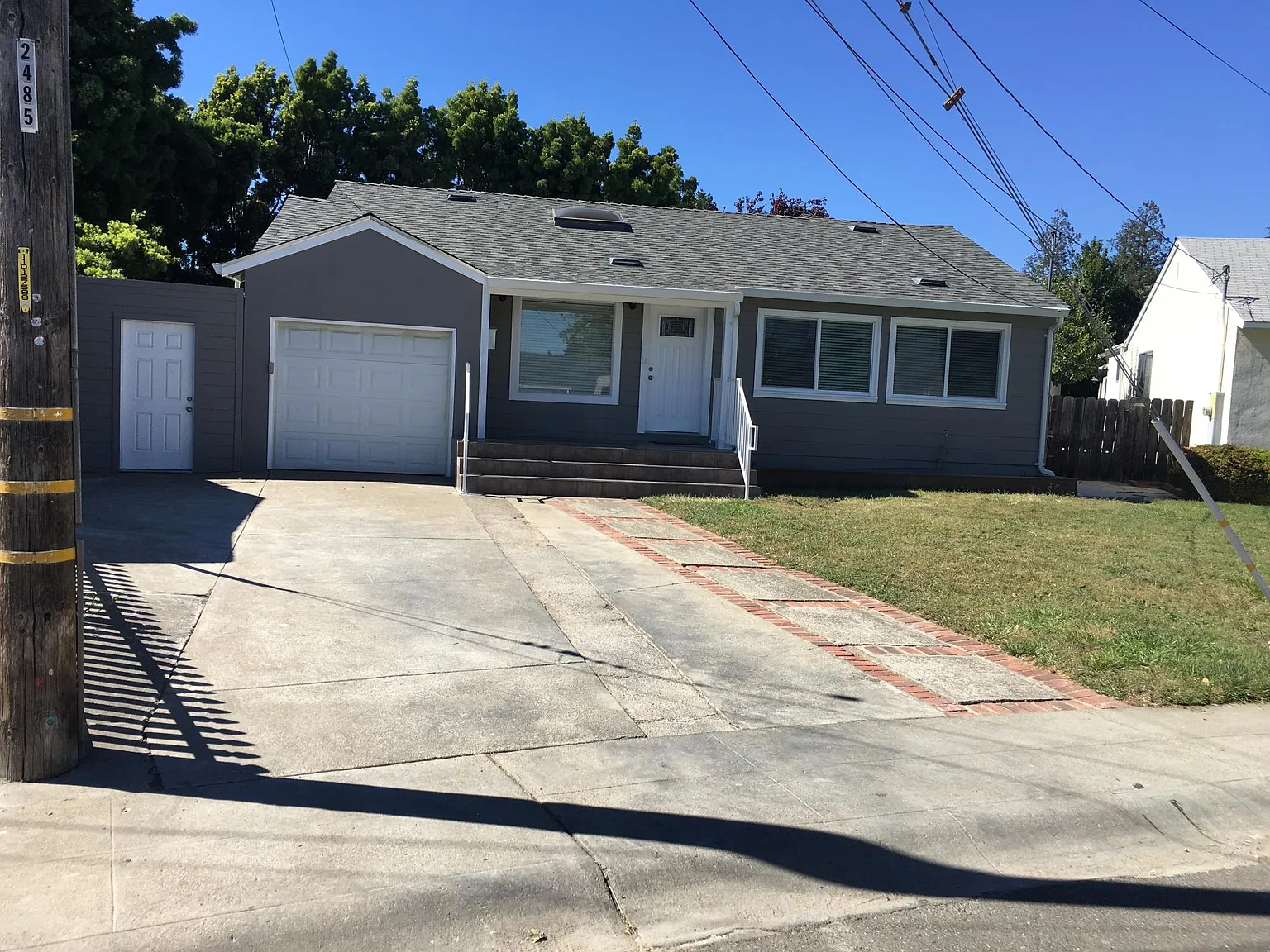 3292 Barlow Dr photo 1