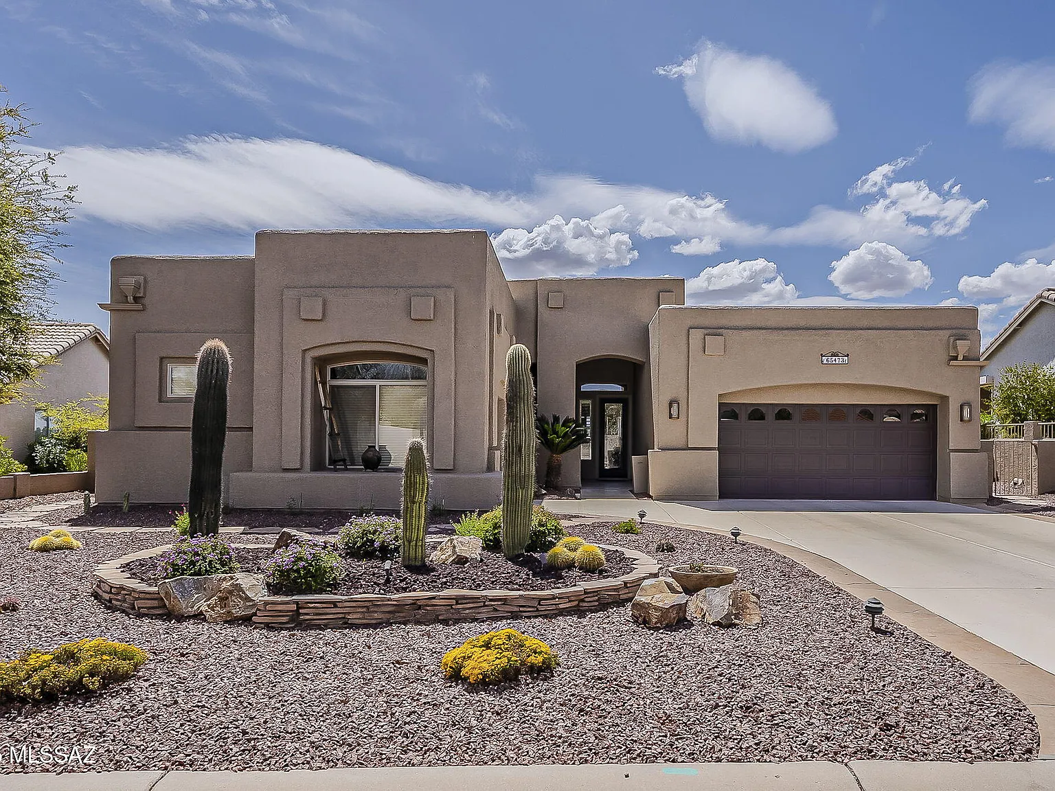 3 bed, 2.5 bath, 2450 sqft, $5,000 — Photo 1