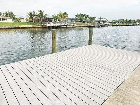 2nd image of 392 E TARPON BOULEVARD NW