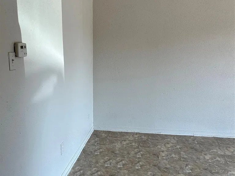 9414 Heno St #7 — Photo 2