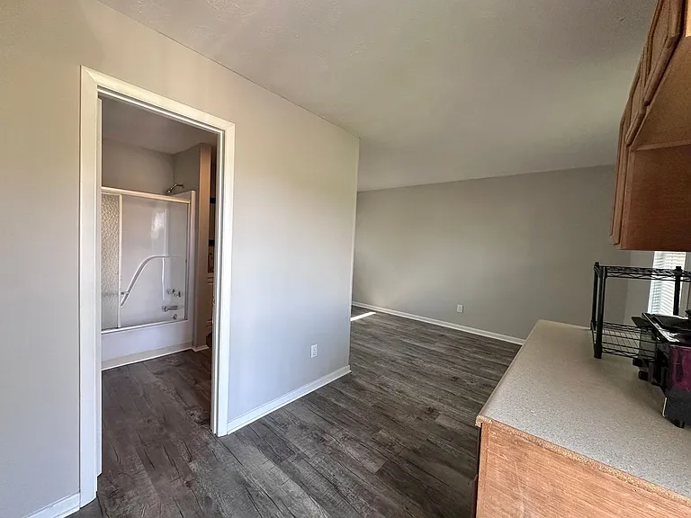 204 Courtyard Cir — Photo 48