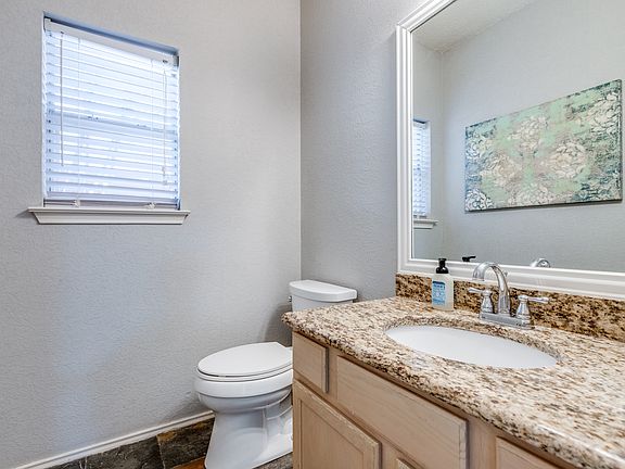 5th image of 4505 Buena Vista Ln