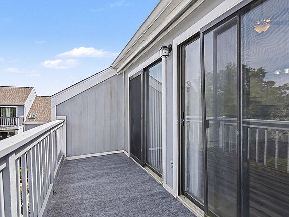 5th image of 1850 Colony Dr. #2H