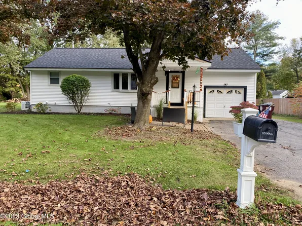 10 Lynn Drive, Schenectady, NY 12302