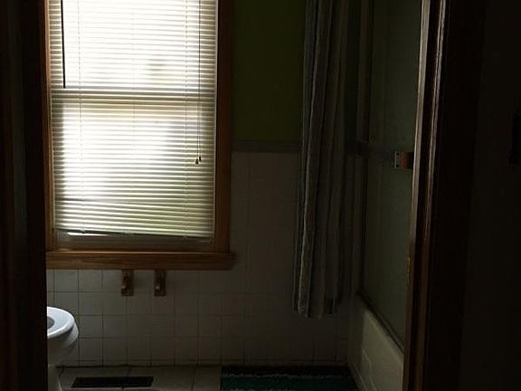 4th image of 52 Copeland St #1