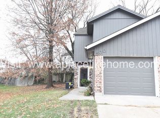 500 NE Churchill St, Lees Summit, MO 64086