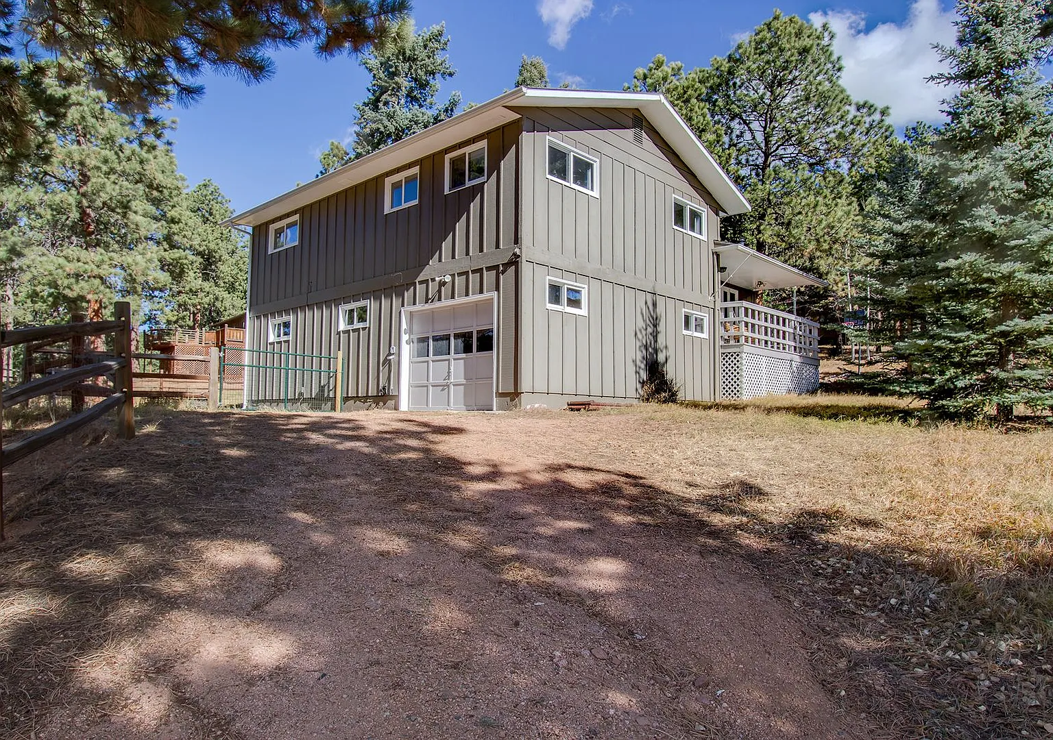 Peaceful 5 bdrm Mountain retreat in Woodland Park — Photo 2