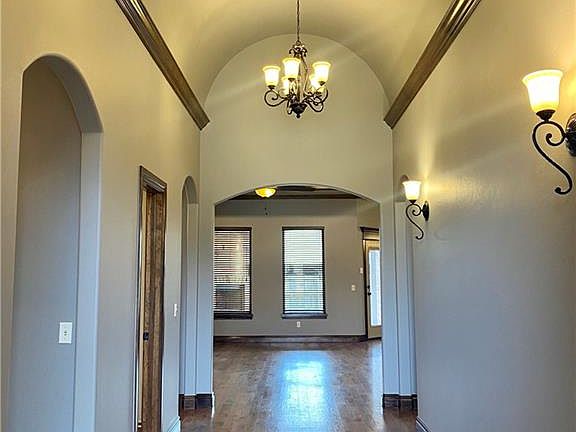 3rd image of 4904 SW 129th St