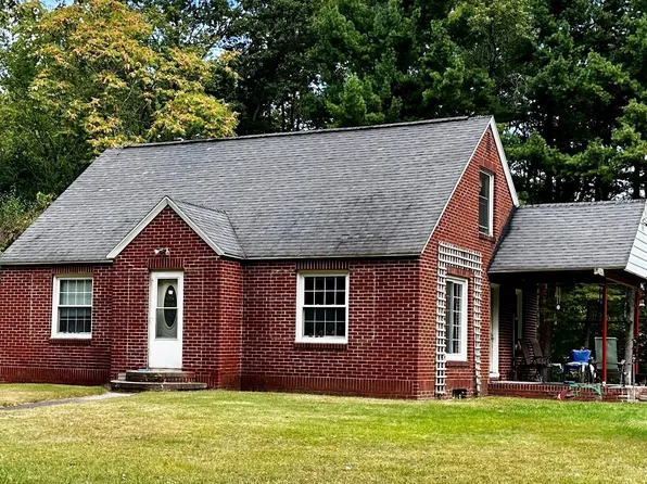 3068 E River Rd, Twin Lake, MI 49457