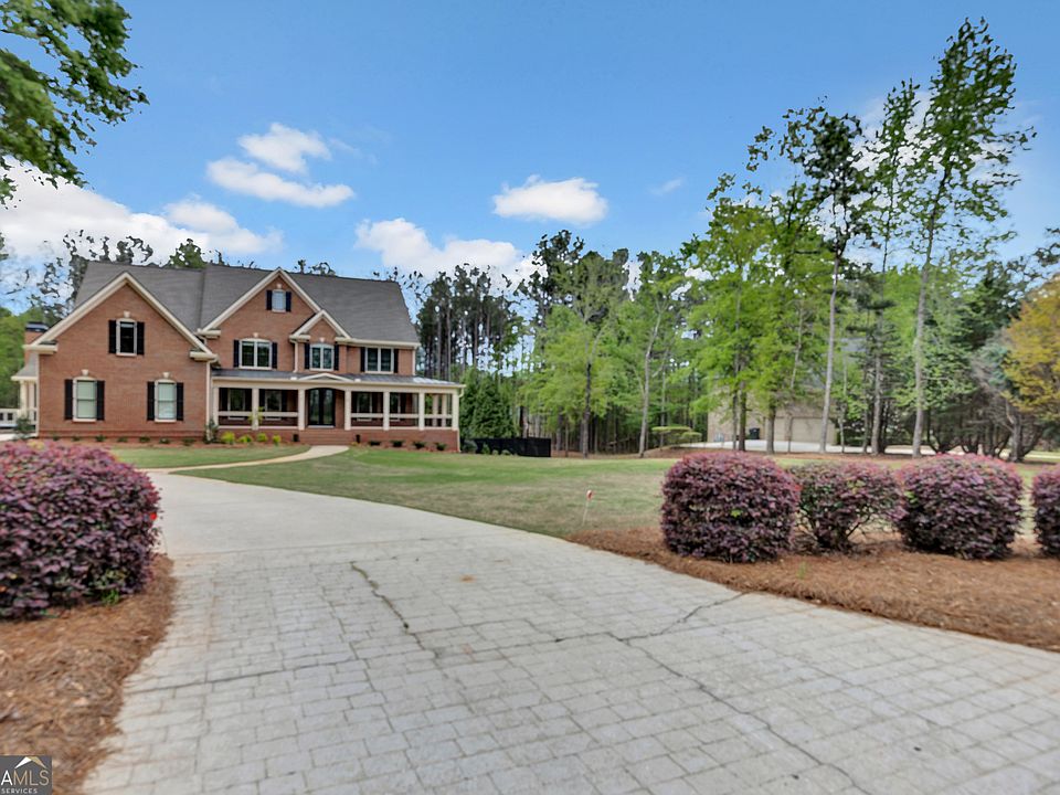 1st image of 50 Drummond Pl
