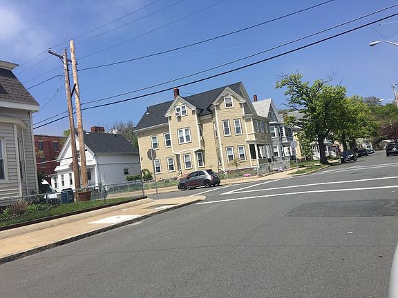 5th image of 62 Moulton St