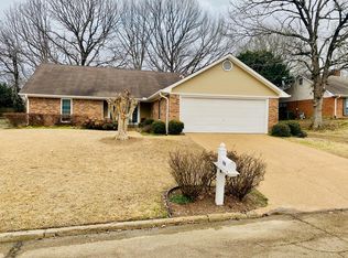 914 Holly Hill Dr, Tupelo, MS 38801