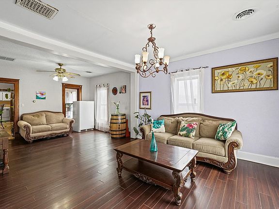 3rd image of 2210 Fogel Rd