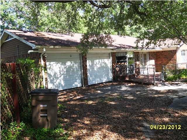 2nd image of 2000 Knollwood Dr
