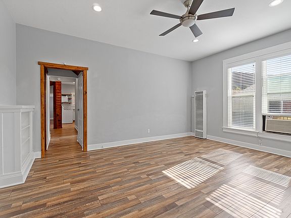 5th image of 3452 Mulberry St APT 2