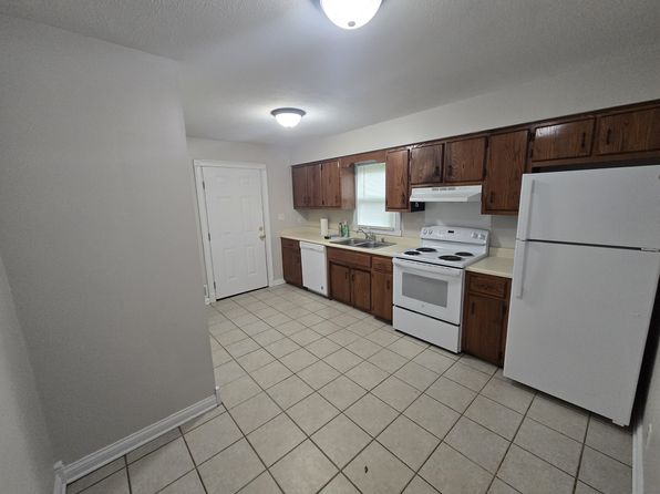 108 Colonial Ave #A-3