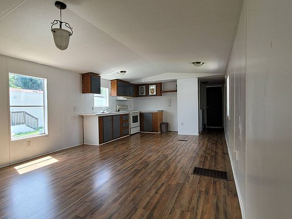 4th image of 8820 Cambourne Way