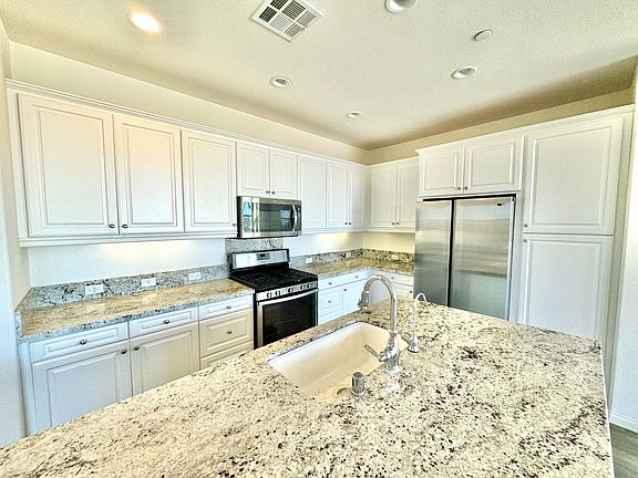 2nd image of 16181 Veridian Cir