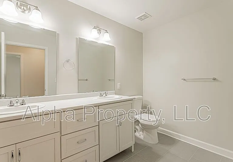108 Duquesne Dr — Photo 18
