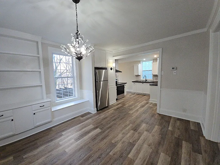 310 N C St — Photo 8