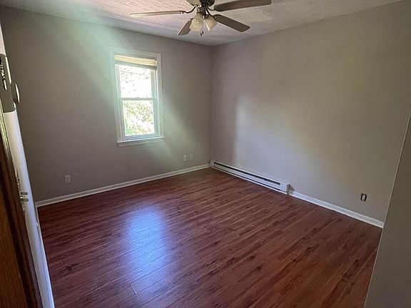 4th image of 135 N Mechanic St #135.5