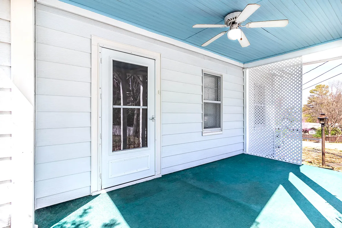 Building Photo - 583 N Assembly Dr #1