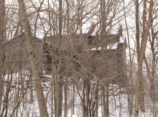 823 Whispering Oaks Rd, Oregon, WI 53575