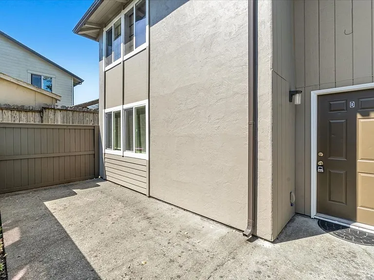4564 Valley West Blvd — Photo 3