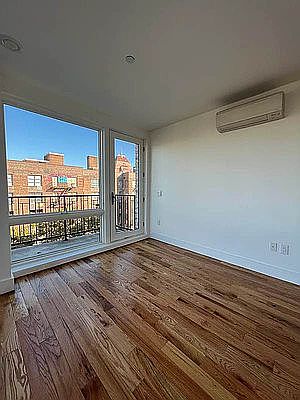 5th image of 363 Winthrop St #5F